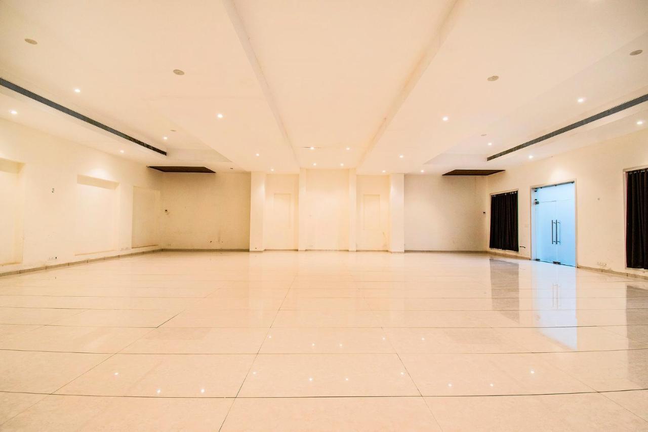 Fabhotel Amrit Greens Indore Airport Exterior photo